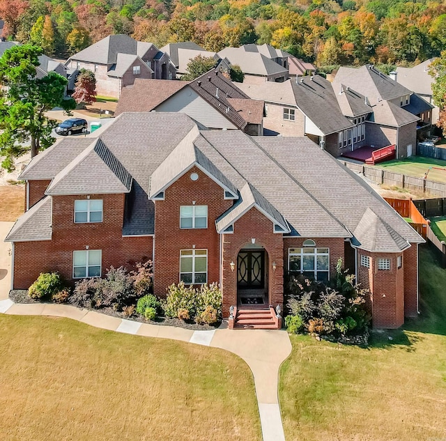 view of front of house featuring a front lawn