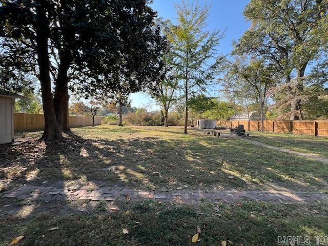 919 E Hamilton Ave, Wynne, AR 72396 - view of yard featuring fence