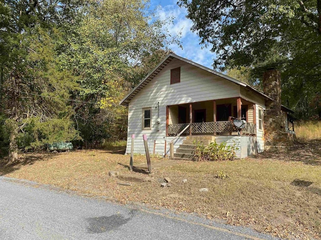 view of front of home featuring a porch