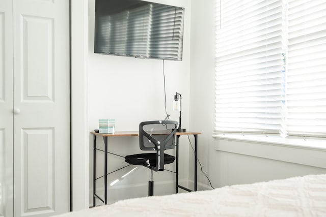 bedroom featuring a closet