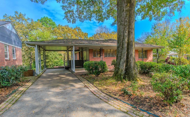 view of front of home with covered porch