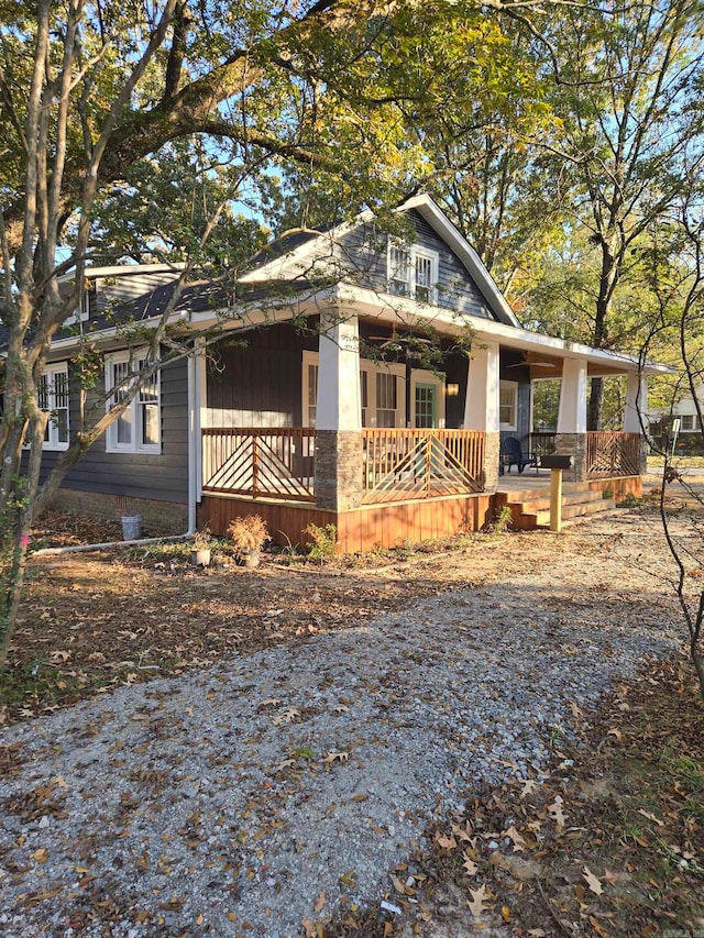 view of front facade featuring covered porch