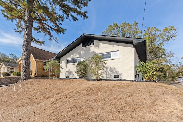 view of home's exterior