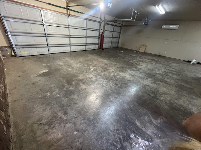8096 Zuber Rd, Benton, AR 72019 - garage featuring a garage door opener