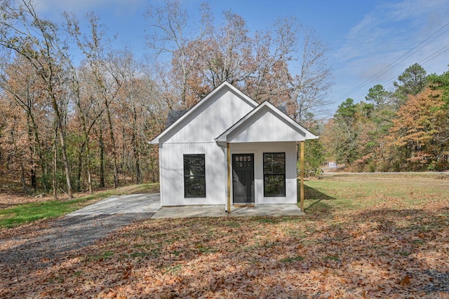 view of outdoor structure