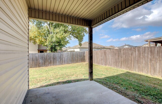 view of yard with a patio