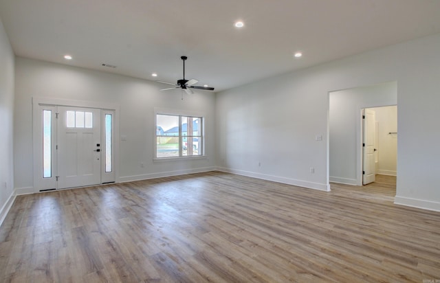 entrance foyer featuring light hardwood / wood-style floors and ceiling fan