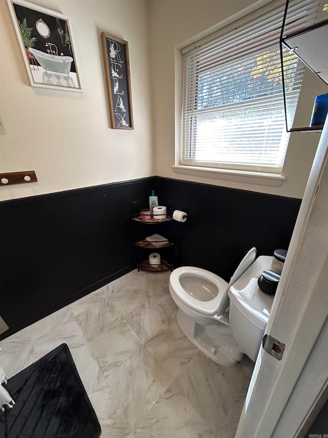 bathroom featuring toilet