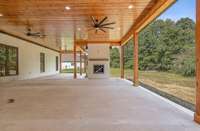 view of patio with ceiling fan