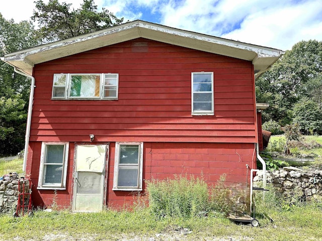 view of home's exterior