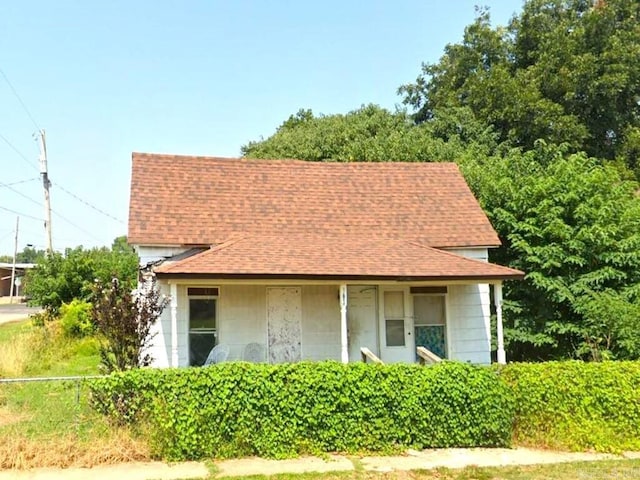 view of side of property