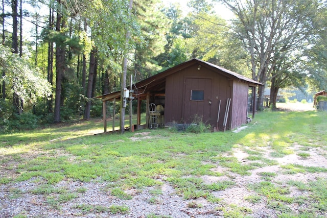 view of outdoor structure