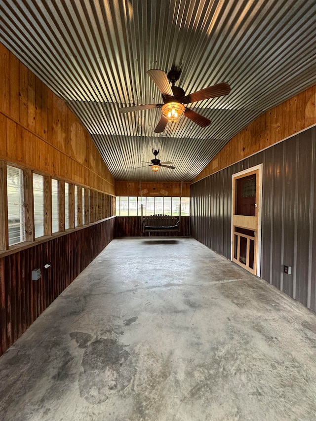 garage with ceiling fan