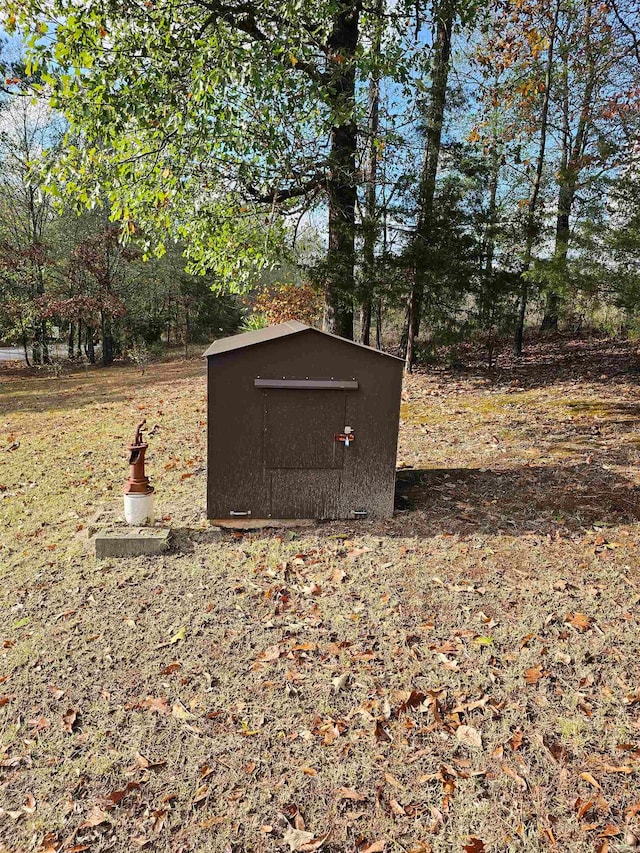 view of outdoor structure