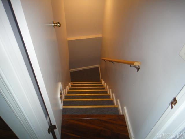 85 Bluff View Dr, Quitman, AR 72131 - view of stairway