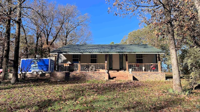 view of front facade featuring covered porch