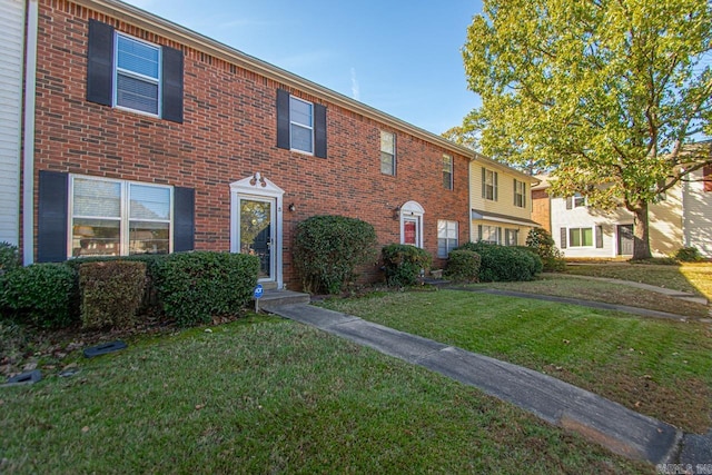 view of front of house with a front yard