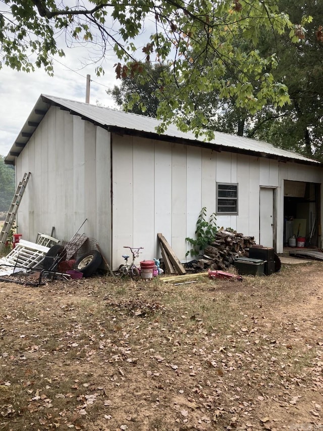 view of outbuilding