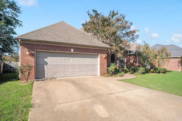 view of front of property featuring a front yard