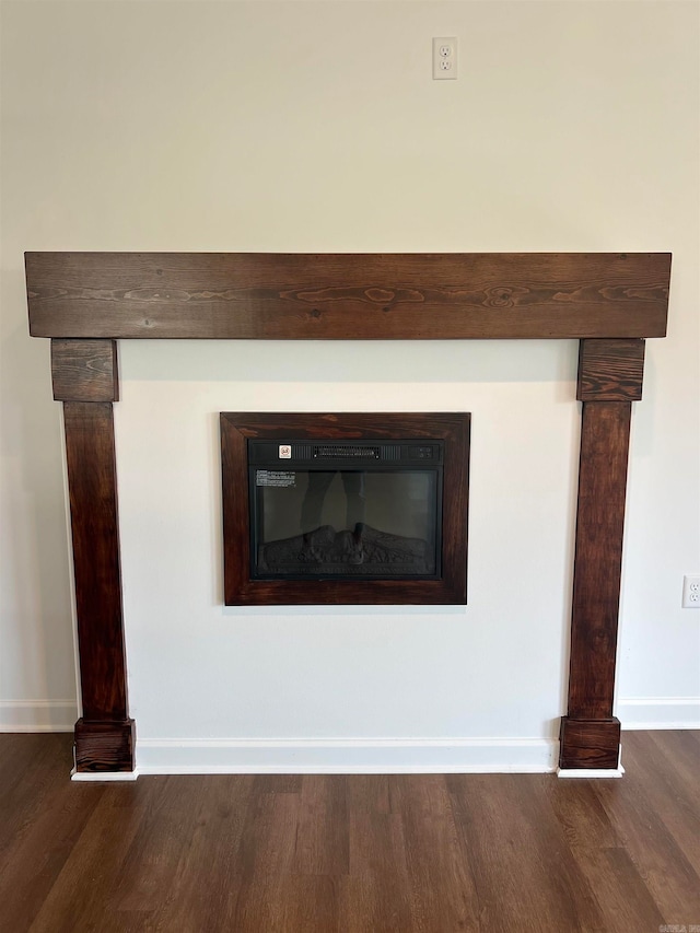 room details with hardwood / wood-style flooring