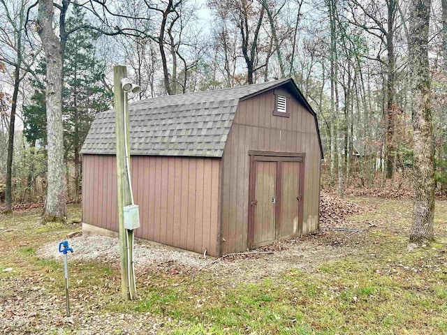 view of outdoor structure