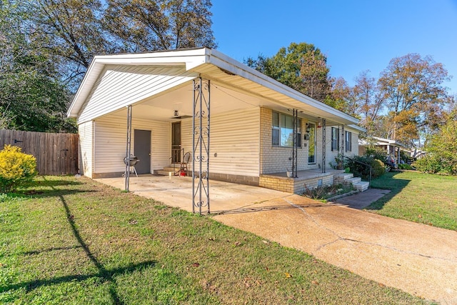 view of front of house with a front yard