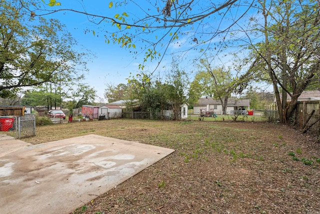 view of yard with a patio area