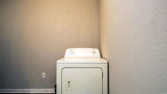 laundry room with washer / clothes dryer