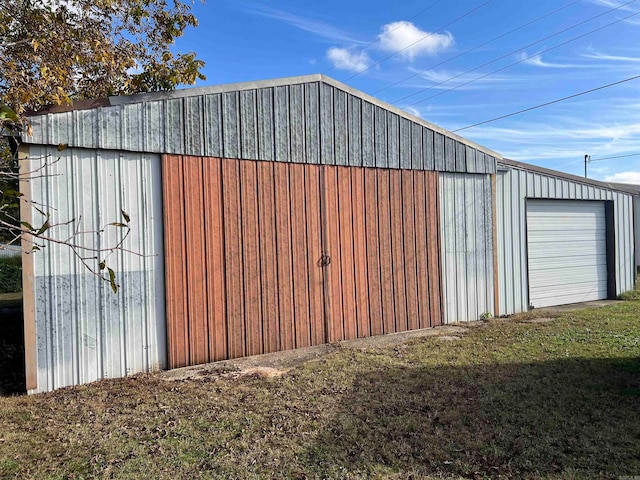 view of outbuilding