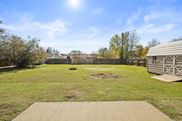 view of yard featuring a patio