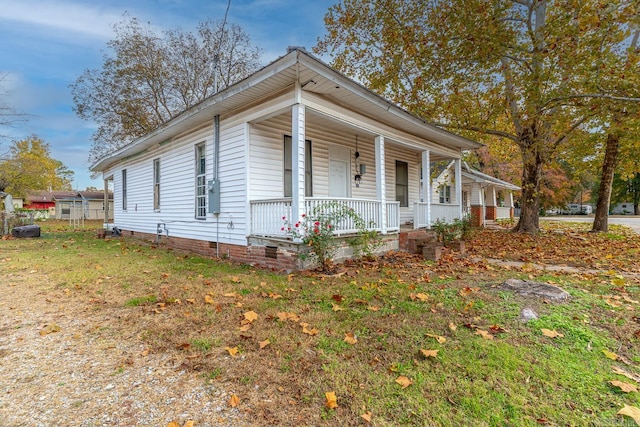 view of front of house with a porch