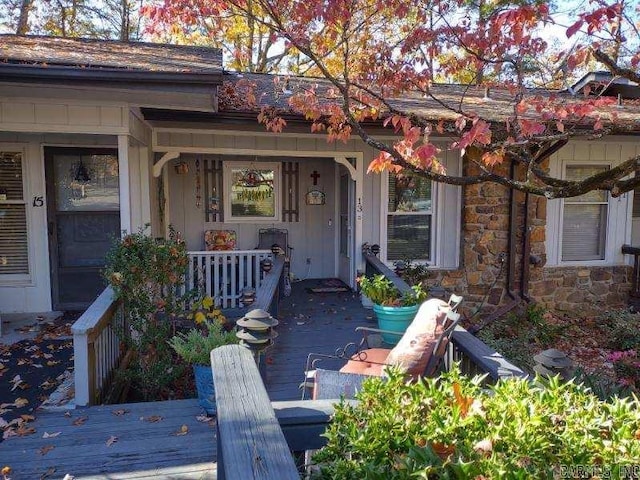 entrance to property with a porch