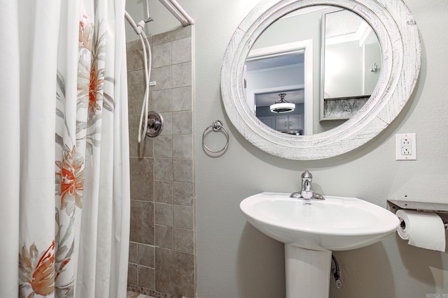 bathroom featuring curtained shower