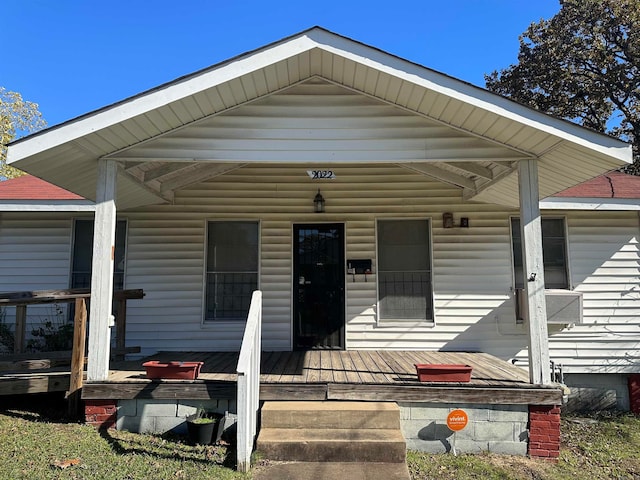 view of front of house with a porch