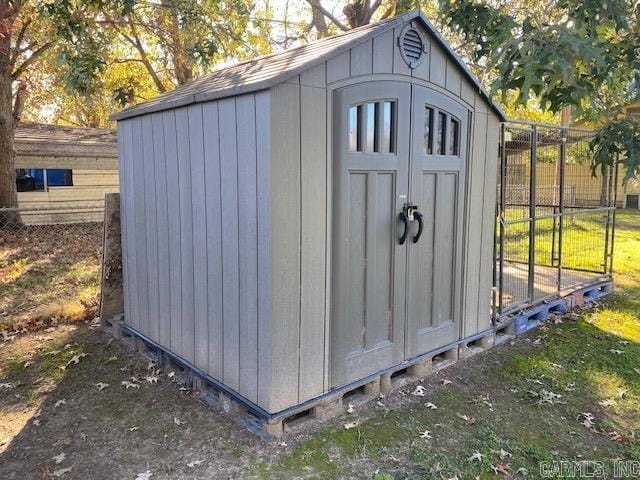 view of outbuilding