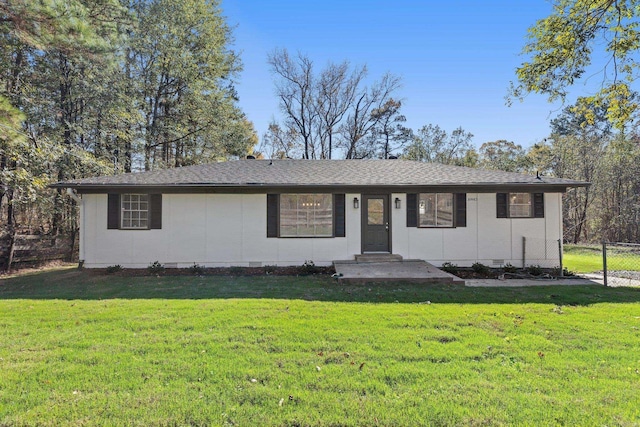 ranch-style house featuring a front lawn