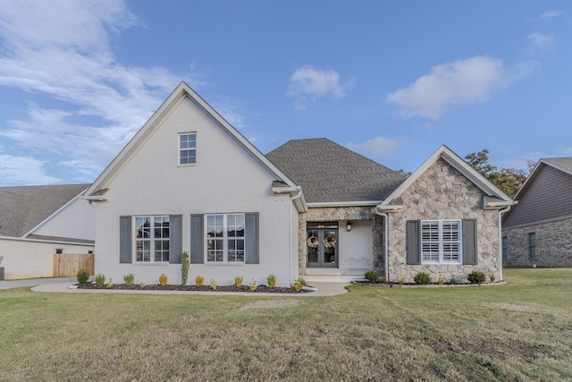 view of front of property with a front yard