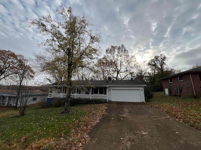 view of front of property featuring a garage