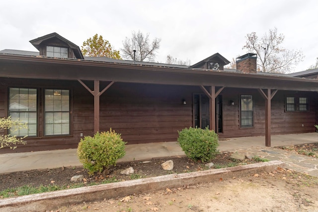 view of front facade featuring covered porch