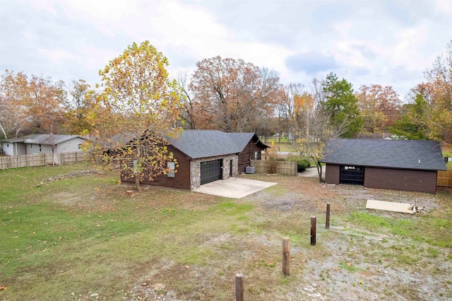 view of yard with a garage