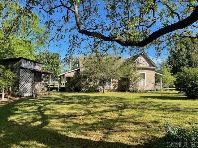 1905 Bethesda, Mena, AR 71953 - view of green lawn