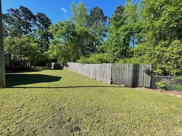 1905 Bethesda, Mena, AR 71953 - view of yard