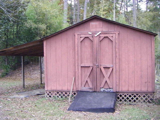 view of outdoor structure