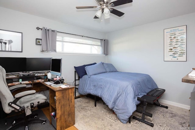 bedroom with ceiling fan