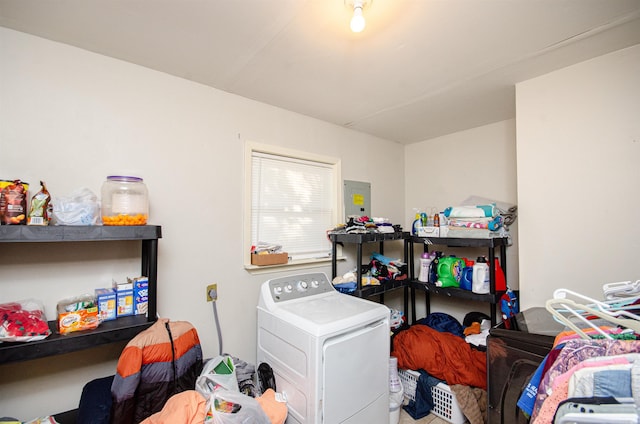 laundry area with washer / clothes dryer