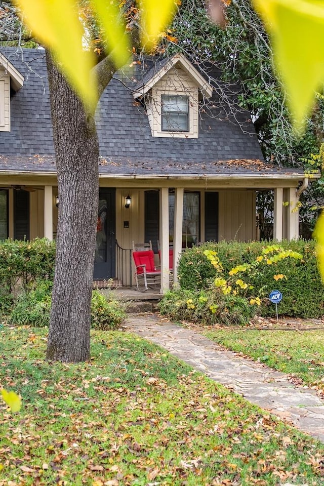 view of front of home with covered porch