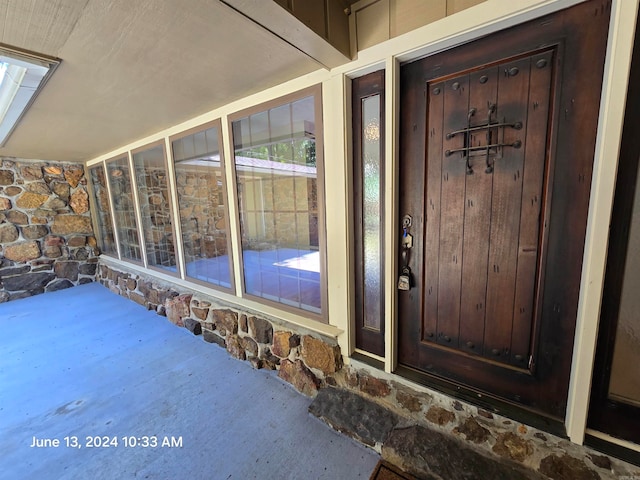 view of property entrance