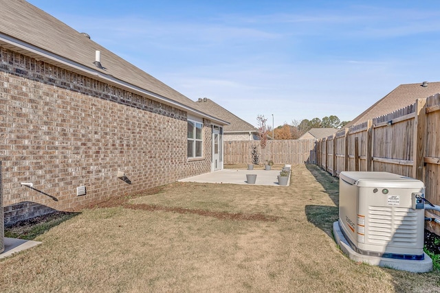 view of yard featuring a patio