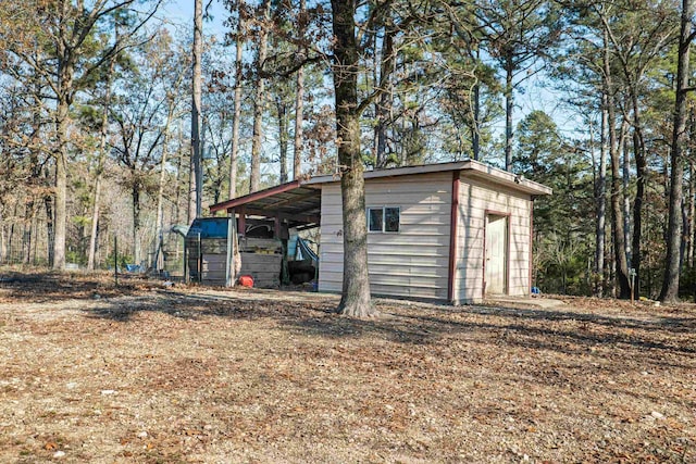 view of outdoor structure featuring an outdoor structure