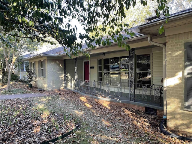 view of front of home with covered porch